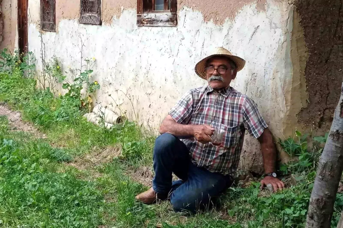 Gümüşhane'de Cami Şadırvanında Acı Olay: Yaşlı Adam Hayatını Kaybetti Gümüşhane'de Cami Şadırvanında Acı Olay: Yaşlı Adam Hayatını Kaybetti