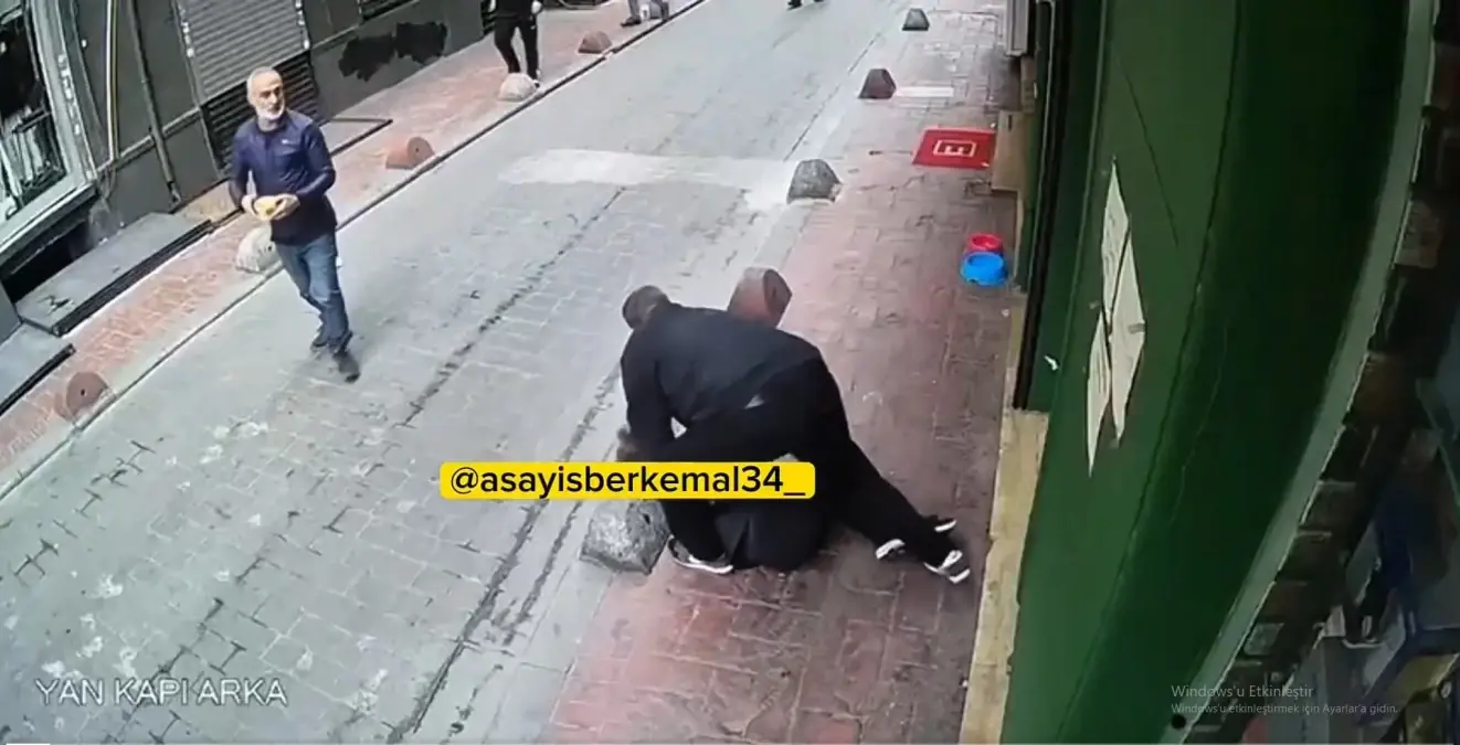 Beyoğlu’nda Sokak Ortasında Darp Olayı: Saldırgan Kendiliğinden Teslim Oldu