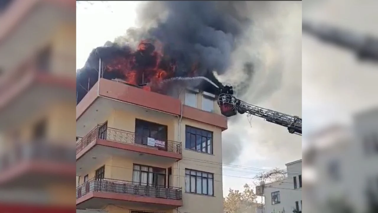 Manavgat'ta Yangında Mahsur Kalan 3 Çocuğu İnşaat İşçileri Kurtardı
