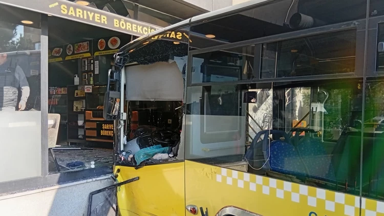 Üsküdar’da İETT Otobüsü Börekçiye Girdi: 4 Kişi Yaralandı Üsküdar’da İETT Otobüsü Börekçiye Girdi: 4 Kişi Yaralandı