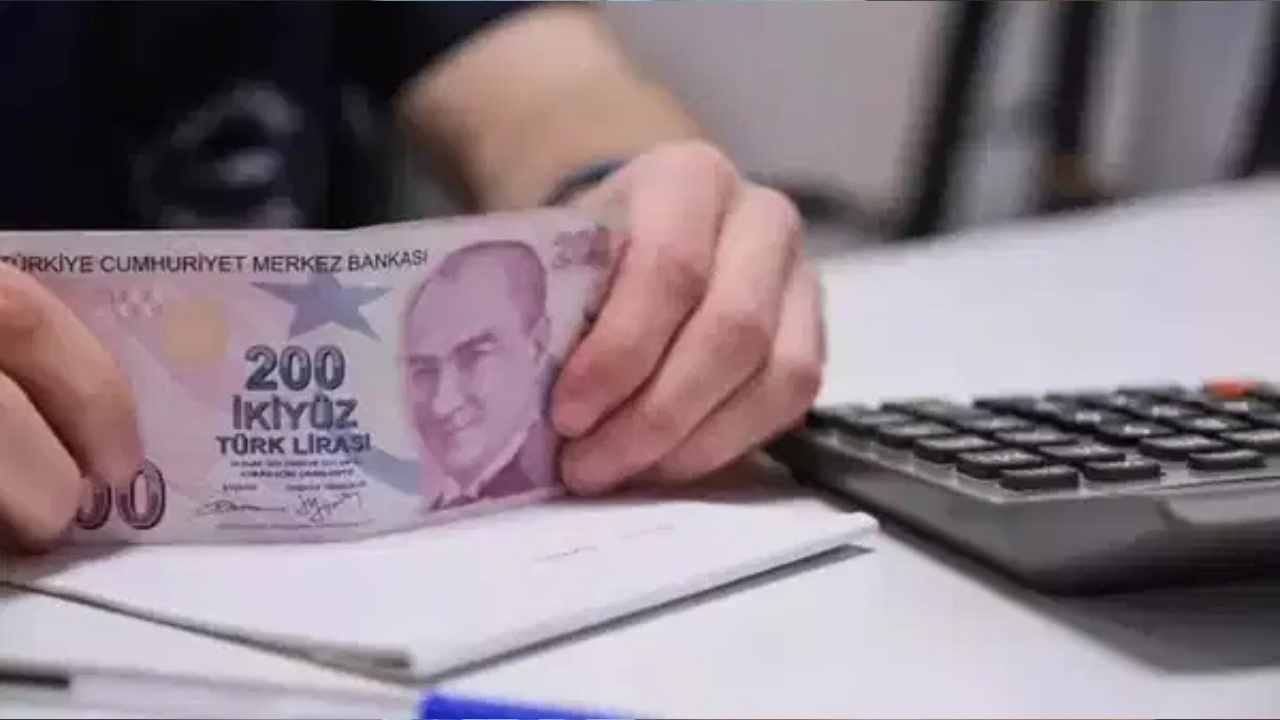 Yeni Asgari Ücret İçin Geri Sayım Başladı: Masadaki Zam Senaryoları Netleşiyor