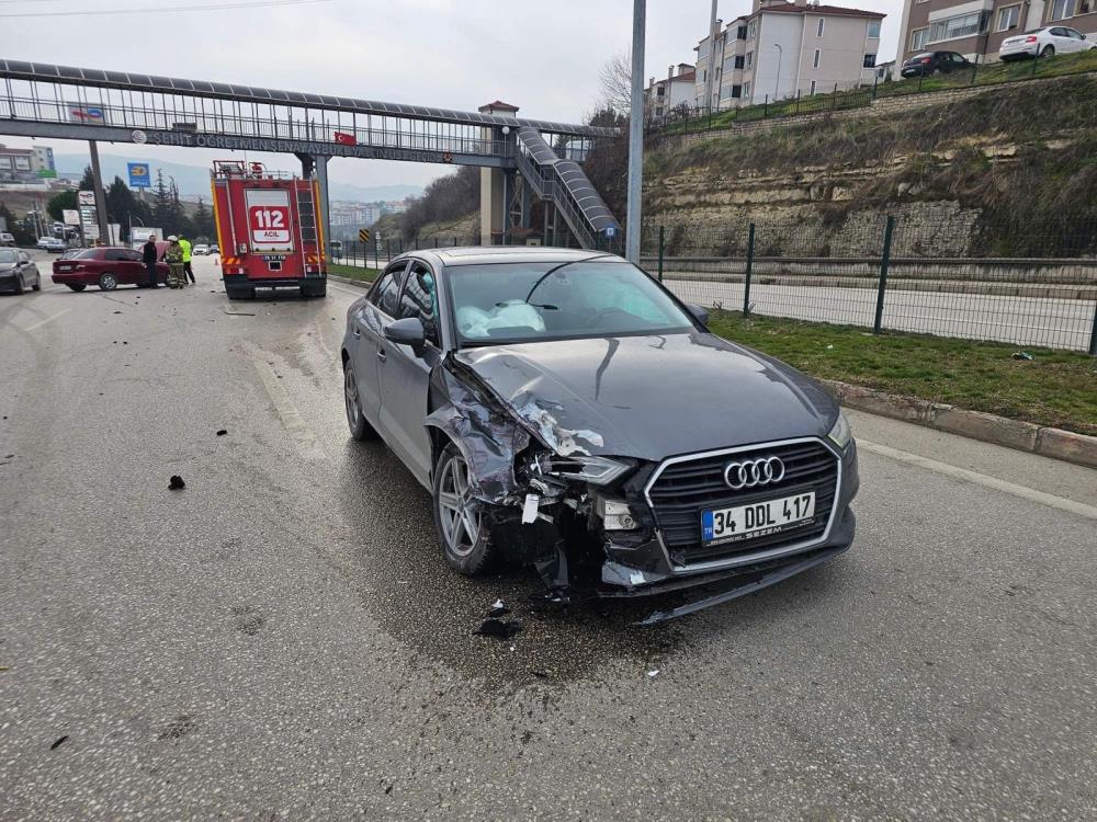 Karabük’te Aynı Gün İki Kaza: Biri Motosikletli İki Kişi Yaralandı Karabük’te Aynı Gün İki Kaza: Biri Motosikletli İki Kişi Yaralandı
