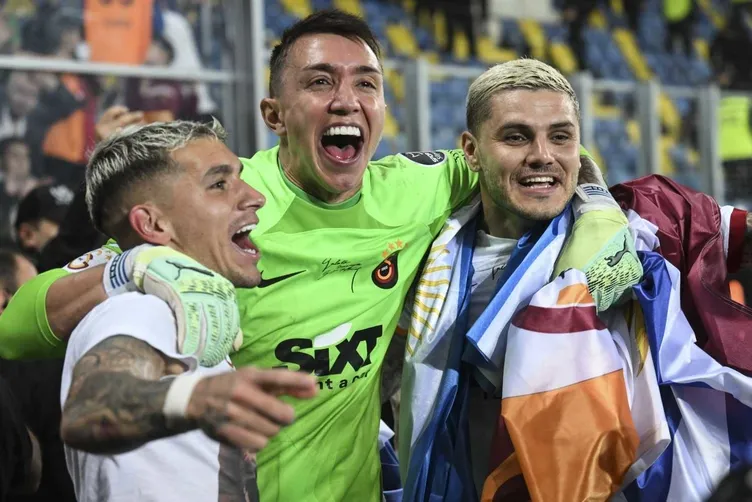 Galatasaray, Manuel Ugarte Transferinde Önemli Bir Adım Attı Galatasaray, Manuel Ugarte Transferinde Önemli Bir Adım Attı
