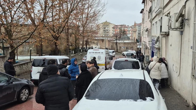 Niğde’de Kendilerinden Haber Alınamayan Çift Evlerinde Ölü Bulundu Niğde’de Kendilerinden Haber Alınamayan Çift Evlerinde Ölü Bulundu