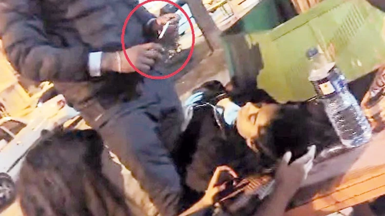 Araba Çarptı Sandı, Eski Sevgilisinin Saldırısına Uğradığını Hastanede Öğrendi” Araba Çarptı Sandı, Eski Sevgilisinin Saldırısına Uğradığını Hastanede Öğrendi”