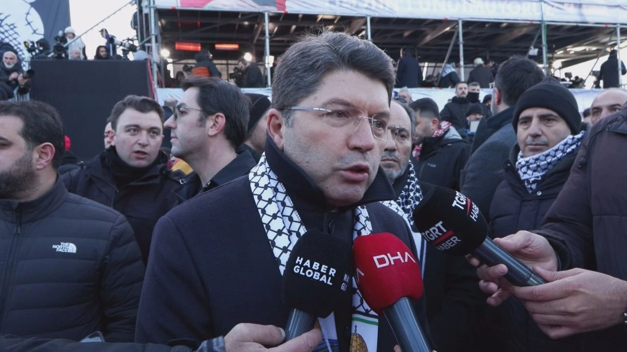Yılmaz Tunç’tan Filistin Açıklaması: “Soykırım Suçu İşleniyor” Yılmaz Tunç’tan Filistin Açıklaması: “Soykırım Suçu İşleniyor”