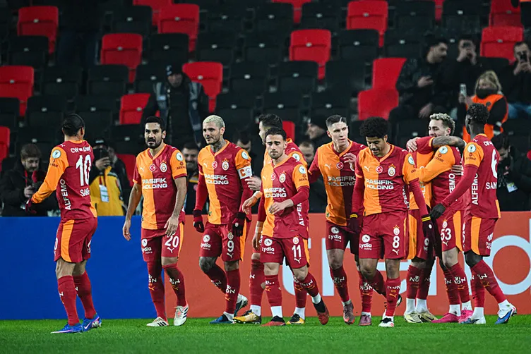 Galatasaray’dan Bernardo Silva Hamlesi: Yaz Transferinde Gözler Bu Operasyonda Galatasaray’dan Bernardo Silva Hamlesi: Yaz Transferinde Gözler Bu Operasyonda
