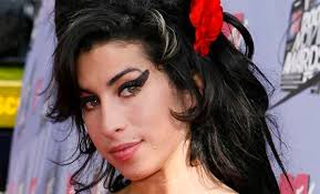 Amy Winehouse Kimdir? Kaç Yaşında Öldü?