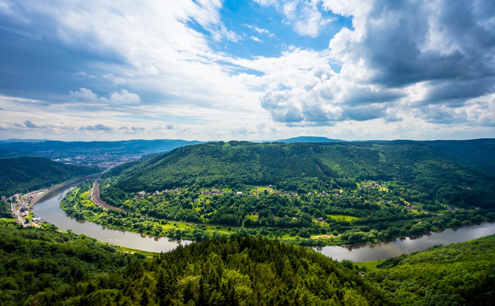 Elbe Nehri Nerede? Tam Olarak Konumu Neresi?