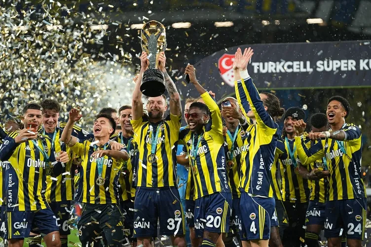 Fenerbahçe, Süper Kupa Zaferiyle Gücünü Gösterdi Fenerbahçe, Süper Kupa Zaferiyle Gücünü Gösterdi