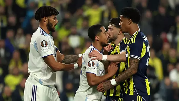 Avrupa Basını Fenerbahçe–Aston Villa Maçını Manşetlere Taşıdı