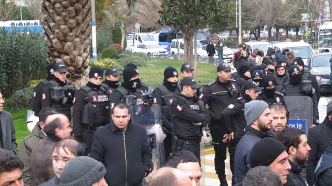 Kadıköy’de Neden Çevik Kuvvet Var? Kadıköy’de Neden Çevik Kuvvet Var?