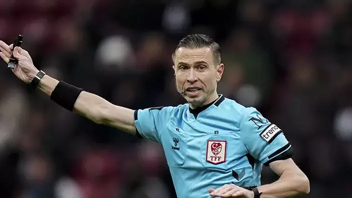 Galatasaray-Kayserispor Maçının Tartışmalı Pozisyonlarına Trio Yorumları Damga Vurdu