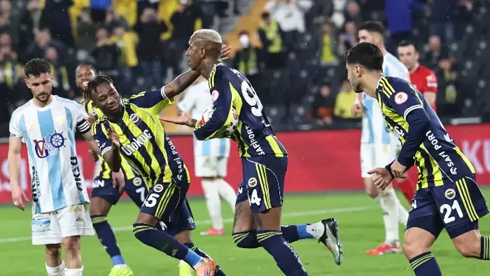 Fenerbahçe, Asensio ve Talisca İle Geri Döndü: İlk Yarıya Eleştiri Geldi Fenerbahçe, Asensio ve Talisca İle Geri Döndü: İlk Yarıya Eleştiri Geldi