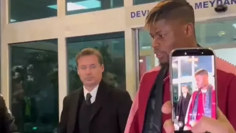 Beşiktaş, Emmanuel Agbadou Transferini Tamamlıyor Beşiktaş, Emmanuel Agbadou Transferini Tamamlıyor