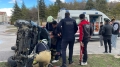 Karaman’da Kavşakta Feci Kaza: Otomobil Yan Yattı, 2 Kişi Yaralandı