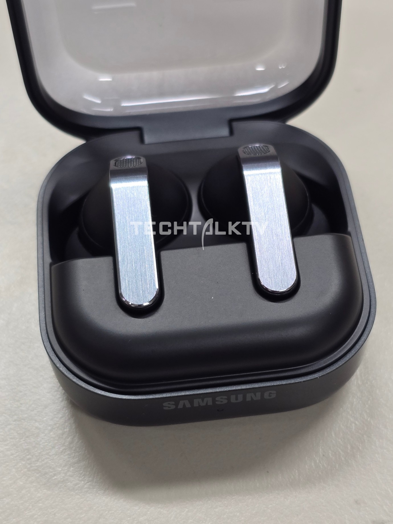Galaxy Buds 4 Ve Buds 4 Pro'nun Canlı Görüntüleri Ortaya Çıktı