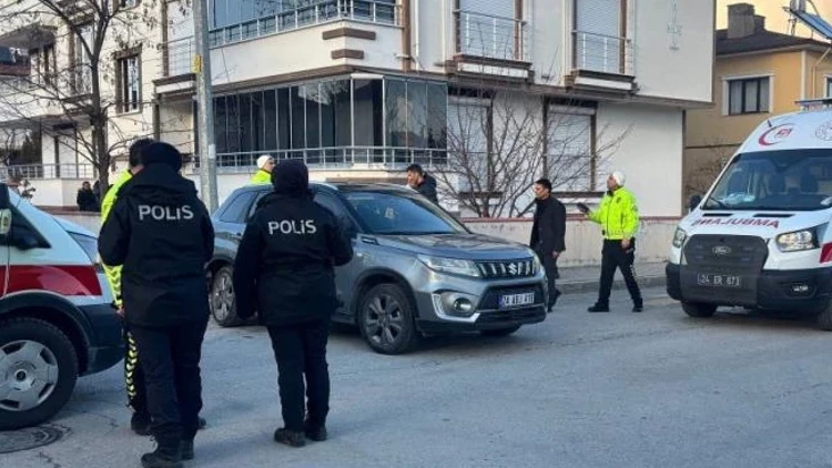 Erzincan’da İki Otomobil Çarpıştı: 2’si Çocuk 3 Kişi Yaralandı Erzincan’da İki Otomobil Çarpıştı: 2’si Çocuk 3 Kişi Yaralandı