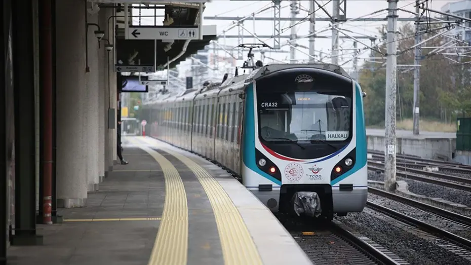 İftara Yetişmek İsteyenlere Müjde Marmaray Seferleri Artırıldı