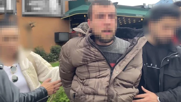 Bursa Osmangazi’de Taciz İddiası Sonrası Şüpheli Gözaltına Alındı Bursa Osmangazi’de Taciz İddiası Sonrası Şüpheli Gözaltına Alındı