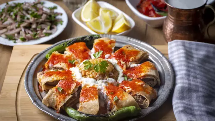 2 Adet Yufkayla Evde Beyti Kebabı Tarifi Restoran Lezzetinde Pratik Yapım