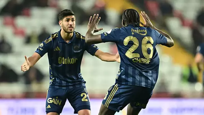 Antalyaspor Fenerbahçe Maçında Tartışmalı Pozisyonlara Trio’dan Net Yorum