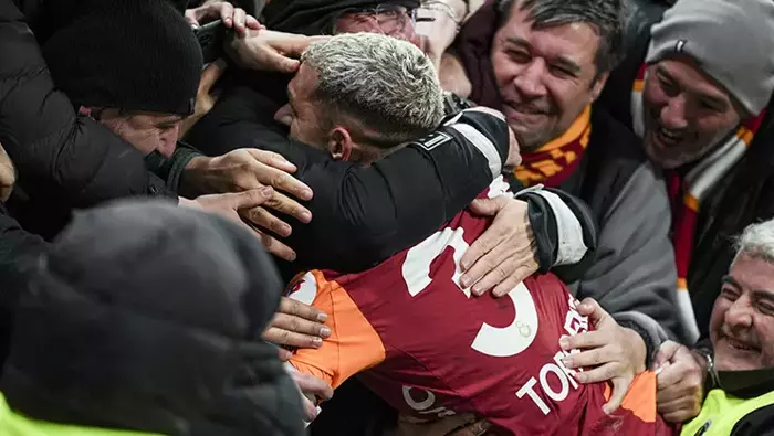 Galatasaray Lucas Torreira İçin Masaya Oturuyor Yeni Sözleşme Yolda