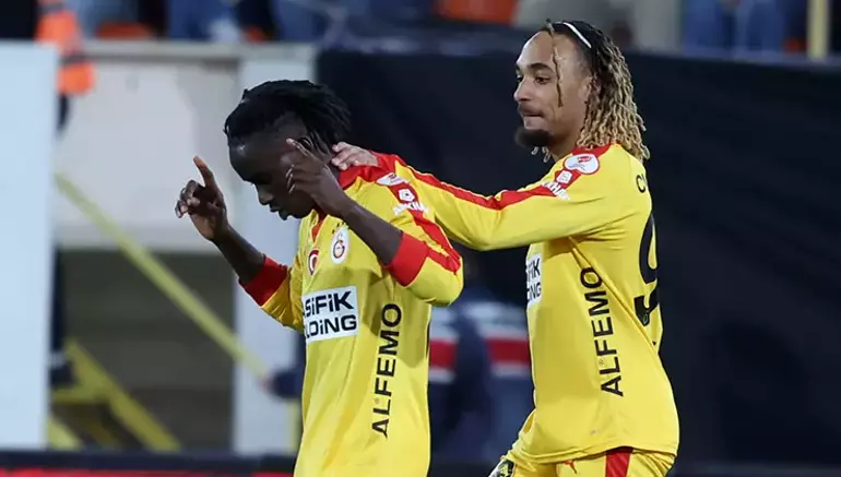 Galatasaray'da Renato Nhaga Sevinci! Okan Buruk'un Planı Belli Oldu
