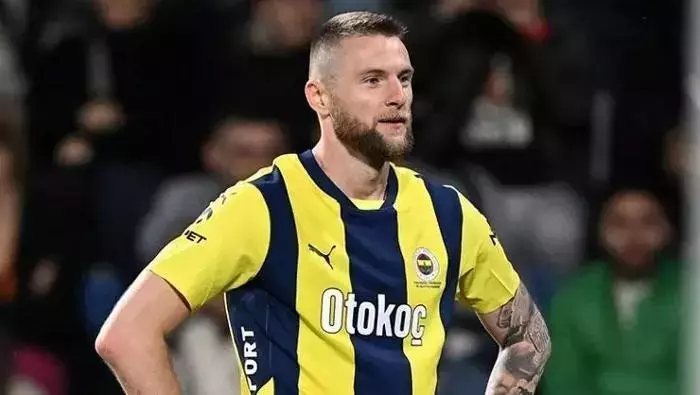 Fenerbahçe’de Samsunspor Maçı Öncesi Sistem Değişikliği: Domenico Tedesco Kararını Verdi