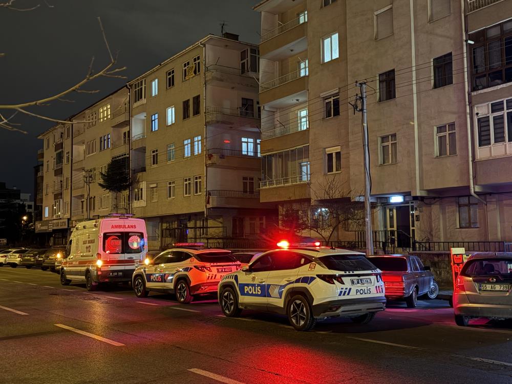 Kayseri’de Bayram Öncesi Acı Olay Eve Dönen Kadın Eşini Ölü Buldu Kayseri’de Bayram Öncesi Acı Olay Eve Dönen Kadın Eşini Ölü Buldu