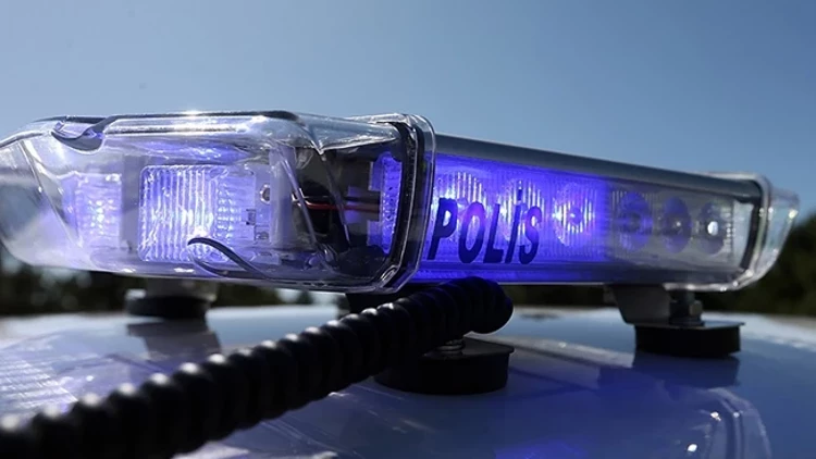 Ankara’da Cinsel Tuzakla Dolandırıcılık Şebekesine Operasyon 14 Şüpheli Yakalandı Ankara’da Cinsel Tuzakla Dolandırıcılık Şebekesine Operasyon 14 Şüpheli Yakalandı