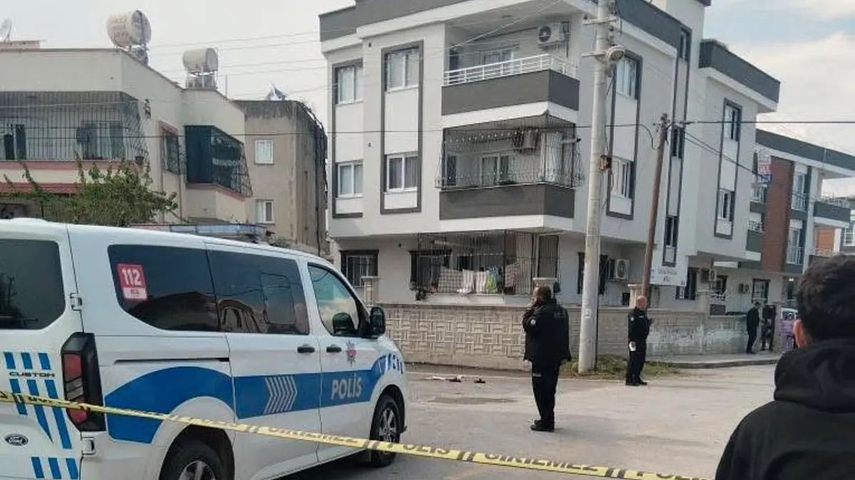 Tarsus’ta Uzaklaştırma Kararını Kaldırdığı Eşi Tarafından Bıçaklandı Kadının Durumu Ağır