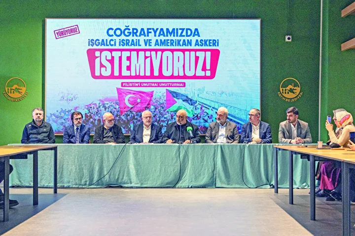 İstanbul’da Filistin İçin Büyük Yürüyüş Fatih’ten Beyazıt’a Çağrı Yapıldı