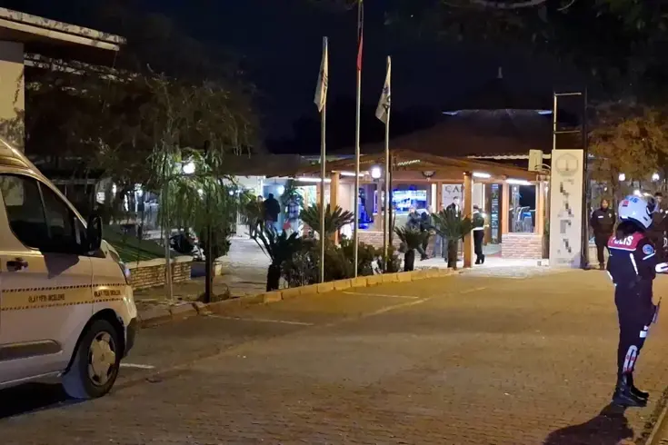 Adana’da Restoranda Silahlı Kavga 1 Kişi Hayatını Kaybetti 1 Kişi Ağır Yaralandı