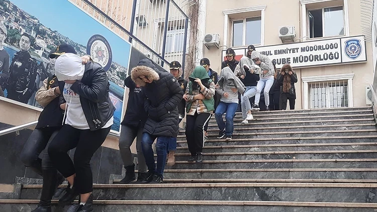 İstanbul’da Fuhuş Operasyonu 7 Adrese Baskın 14 Şüpheli Hakkında Gözaltı Kararı