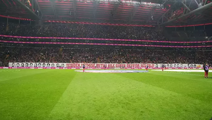 Galatasaray Kasasını Dolduruyor 300 Milyon Euroluk Dev Gelir Kapıda Galatasaray Kasasını Dolduruyor 300 Milyon Euroluk Dev Gelir Kapıda