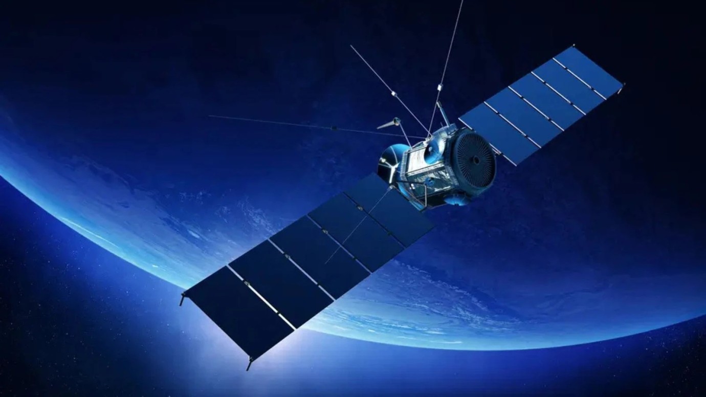 Starlink Uydusu Parçalandı Uzayda Yeni Tehlike Endişesi Gündemde