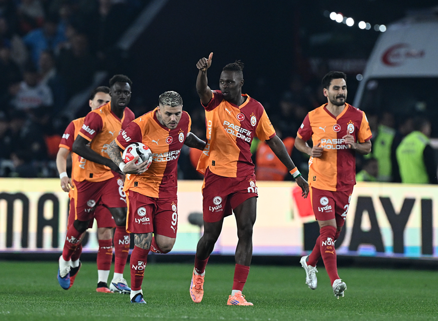 Spor Yazarlarından Derbi Yorumu Icardi Eleştirildi Osimhen Övüldü Spor Yazarlarından Derbi Yorumu Icardi Eleştirildi Osimhen Övüldü