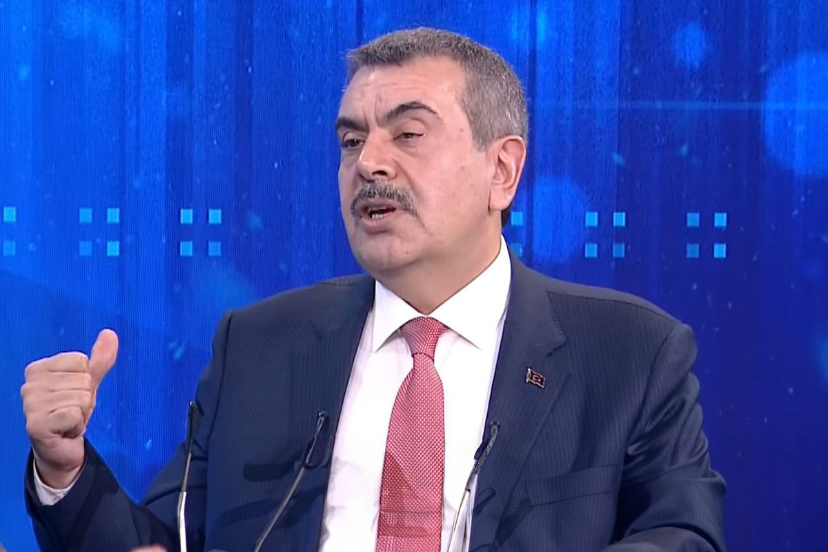 Yusuf Tekin Ne Dedi? LGBT Tartışması Neden Gündem Oldu? Yusuf Tekin Ne Dedi? LGBT Tartışması Neden Gündem Oldu?