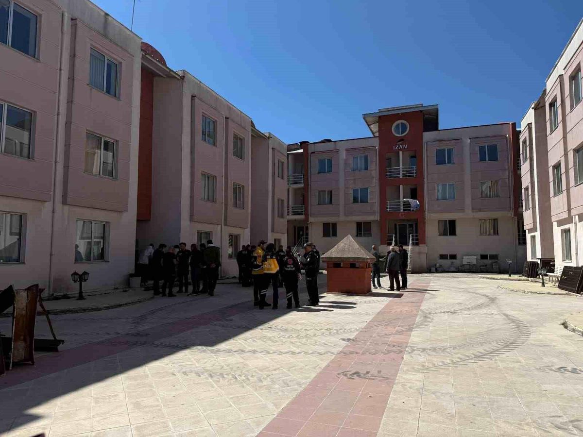 Muğla’da Teğmen Ümit Mete Erez Evinde Ölü Bulundu Soruşturma Başlatıldı Muğla’da Teğmen Ümit Mete Erez Evinde Ölü Bulundu Soruşturma Başlatıldı