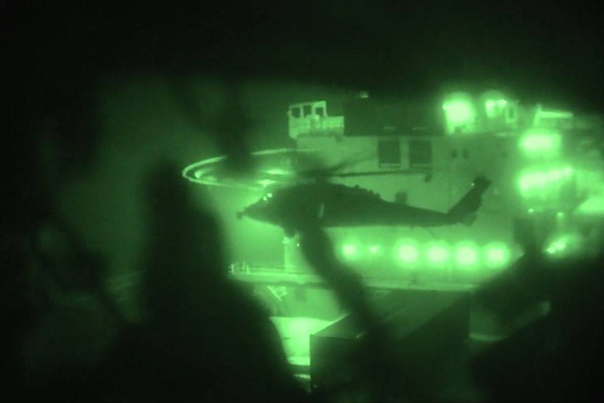 CENTCOM İran Bayraklı Touska Gemisine Düzenlenen Operasyonun Görüntülerini Paylaştı