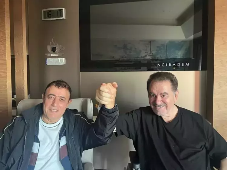 İbrahim Tatlıses Ameliyat Sonrası Taburcu Edildi Mahmut Tuncer Son Halini Paylaştı