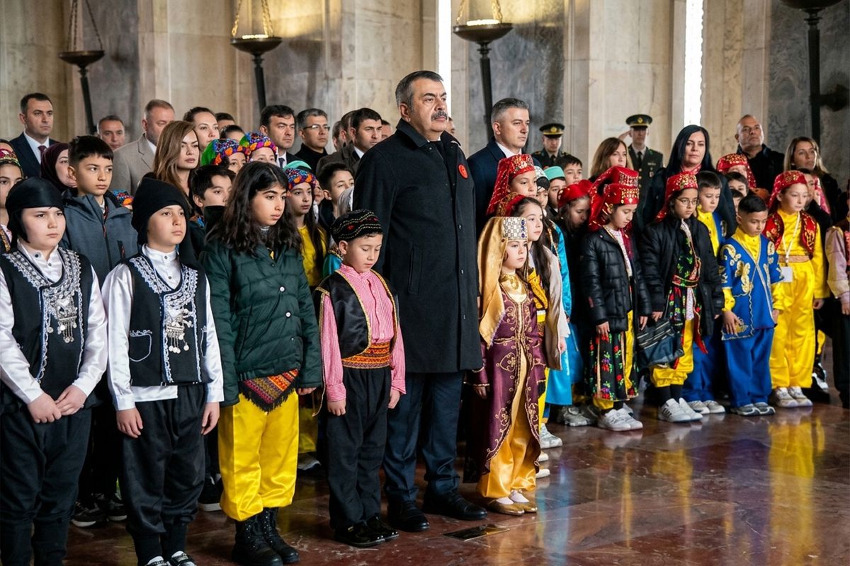 Milli Eğitim Bakanı Yusuf Tekin 23 Nisan’da Anıtkabir’i Ziyaret Etti
