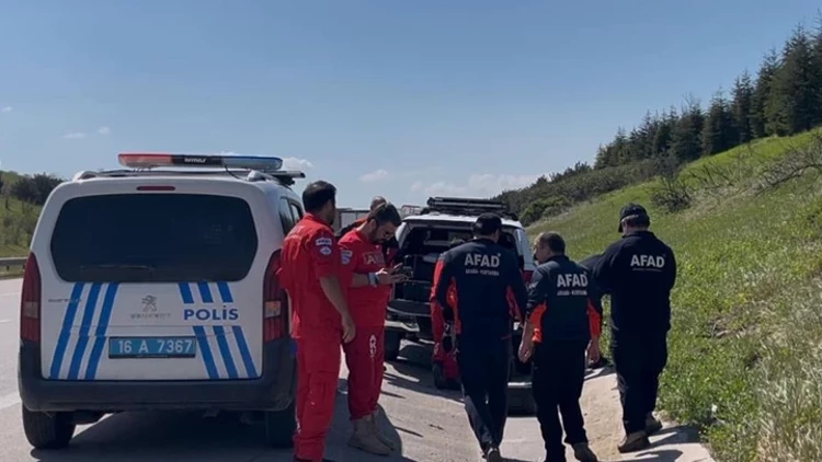 Bursa’da “Otobanda 5 Yaşındaki Çocuk Bırakıldı” İhbarı Asılsız Çıktı Bursa’da “Otobanda 5 Yaşındaki Çocuk Bırakıldı” İhbarı Asılsız Çıktı