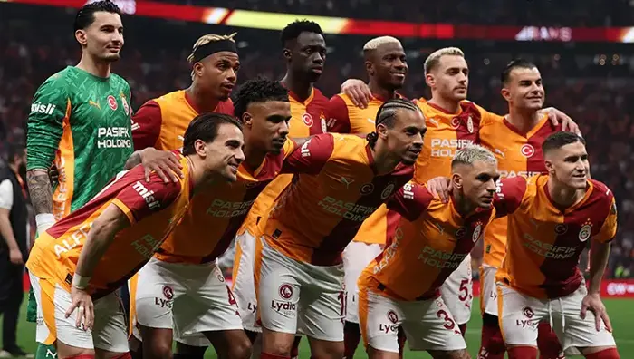 Avrupa Basını Galatasaray Derbisini Manşetlere Taşıdı Avrupa Basını Galatasaray Derbisini Manşetlere Taşıdı