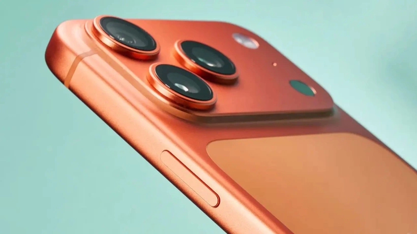 Apple’dan Yıl Dönümüne Özel Sıvı Cam Ekran Hamlesi Apple’dan Yıl Dönümüne Özel Sıvı Cam Ekran Hamlesi