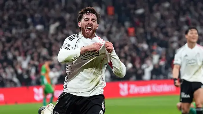 Orkun Kökçü İçin Manchester United Hamlesi Teklifi 65 Milyon Euro’ya Çıktı Orkun Kökçü İçin Manchester United Hamlesi Teklifi 65 Milyon Euro’ya Çıktı