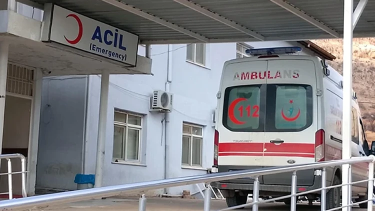 Mardin’de Yüksek Gerilim Faciası: Sera Demiri Tele Değdi, 37 Yaşındaki İşçi Ağır Yaralandı