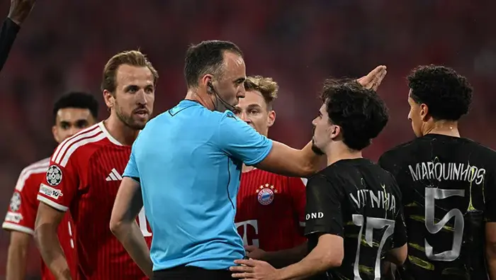 Şampiyonlar Ligi’nde PSG Finale Yükseldi Hakem Kararları Tartışma Yarattı Şampiyonlar Ligi’nde PSG Finale Yükseldi Hakem Kararları Tartışma Yarattı