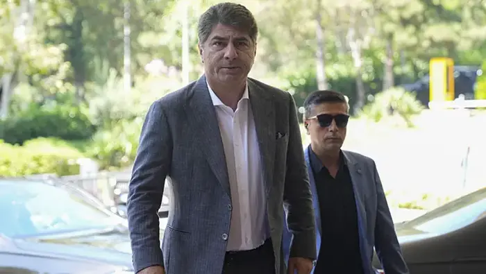 Fenerbahçe’de Seçim Öncesi Teknik Direktör Hamlesi: Hakan Safi’den Dünya Çapında Plan Fenerbahçe’de Seçim Öncesi Teknik Direktör Hamlesi: Hakan Safi’den Dünya Çapında Plan